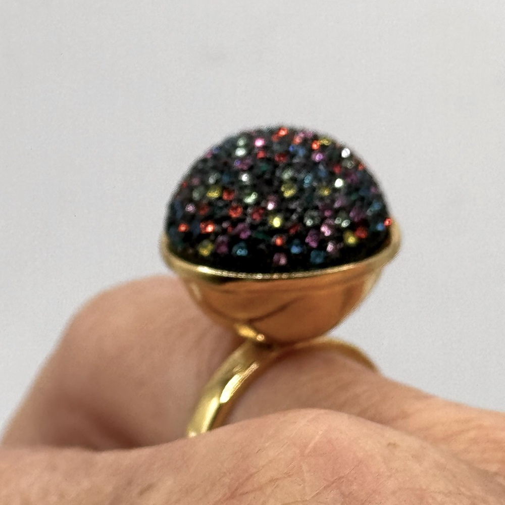SPARKLING TRINA TURK COCKTAIL RING WITH SWAROVSKI CRYSTALS SIZE 6.75 SHOWSTOPPER - Picture 5 of 6